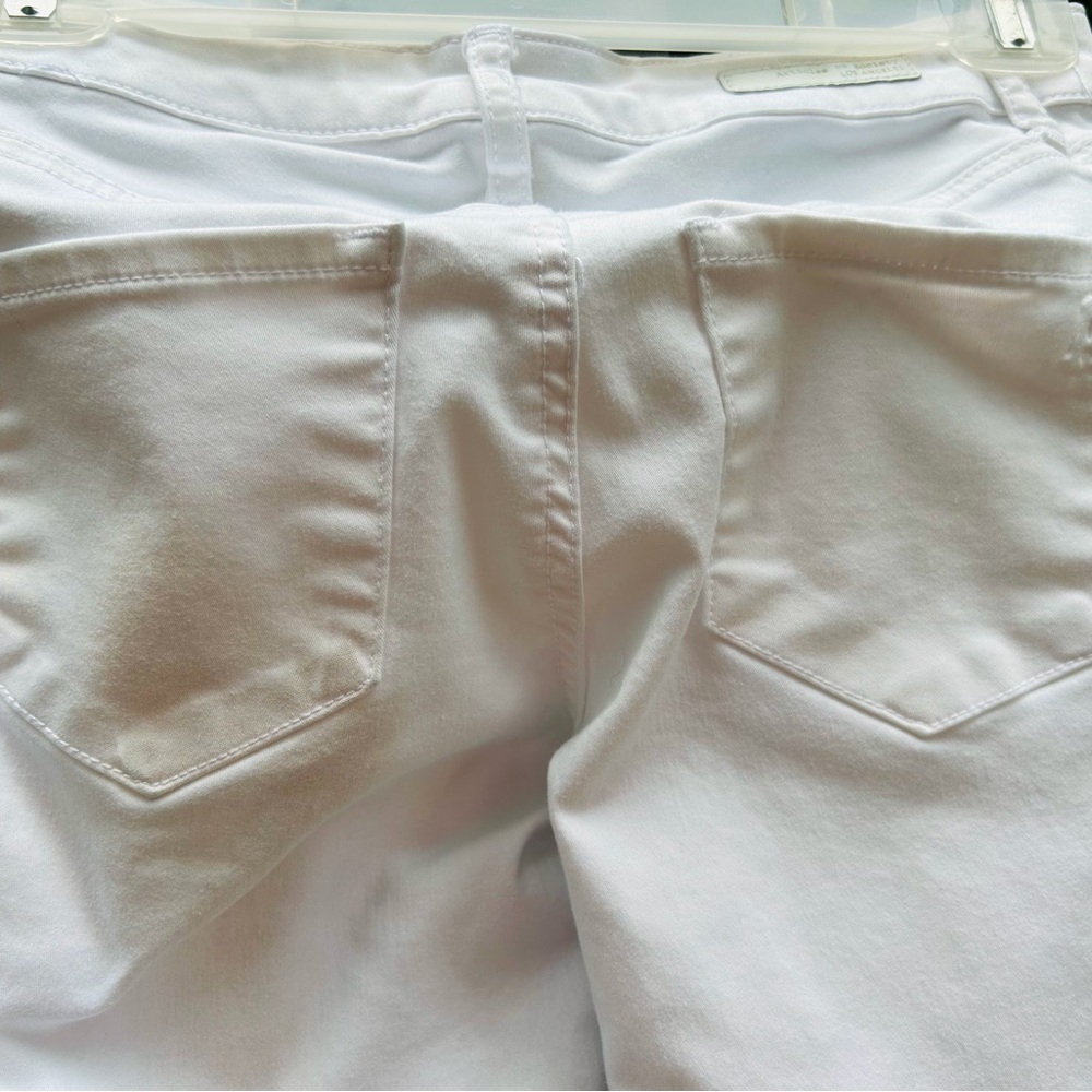 White slim jeans with some stretch. - Picture 5 of 7